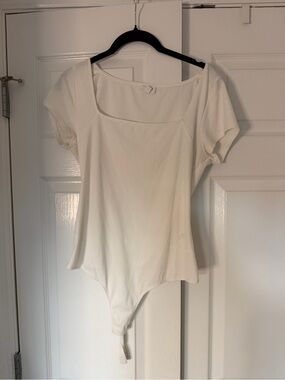 Women's White Square Neck Short Sleeve Bodysuit